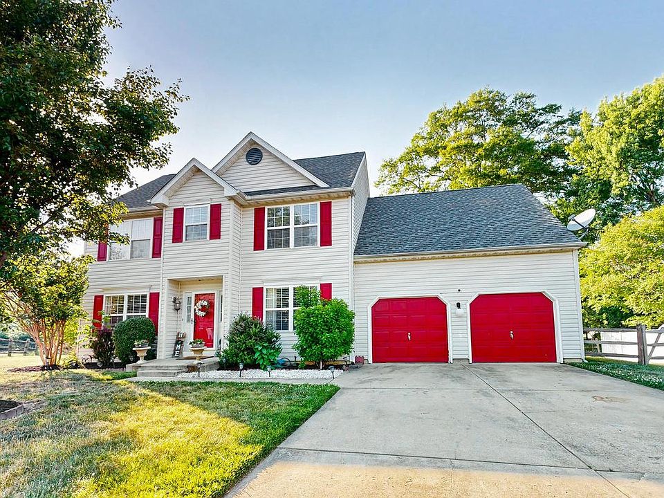 1st image of 345 Sunnyside Ln
