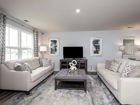 4th image of 102 Bleckley Trl