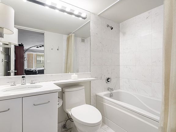 5th image of 2373 Broadway APT 432
