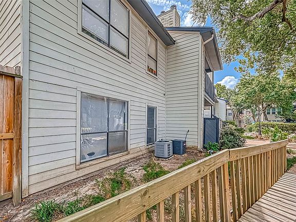 2nd image of 9009 Richmond Ave APT 200