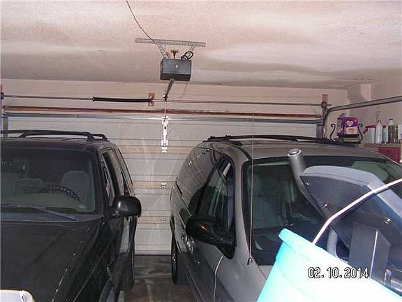 3rd image of 2135 E Valley Pkwy Unit 64