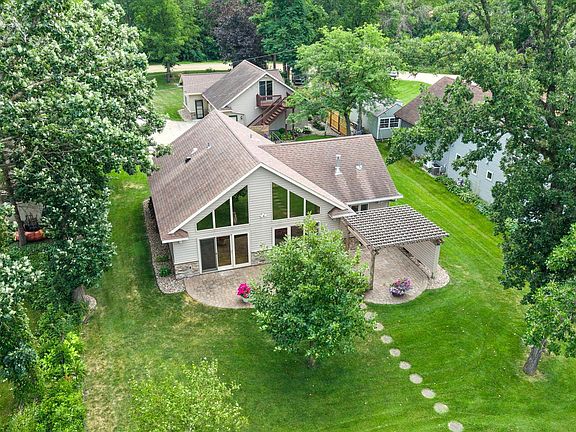 2nd image of 17416 Roberds Lake Ct