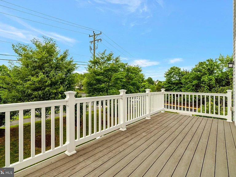 21491 Willow Breeze Sq — Photo 39