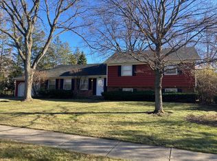 6S313 Concord Rd, Naperville, IL 60540