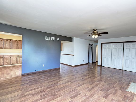 5th image of 510 N Van Horn St