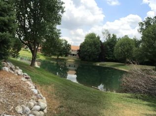 2912 Manorwood Dr, Troy, MI 48085