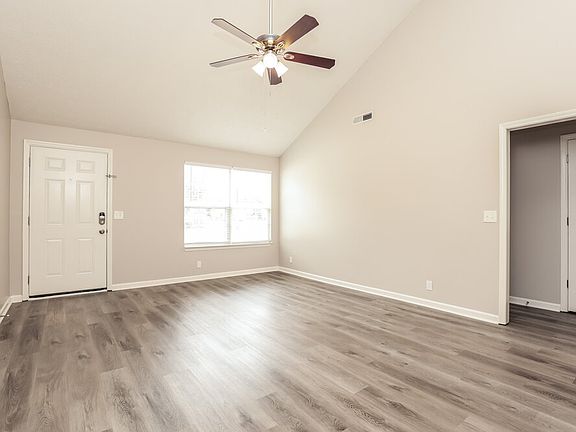 4th image of 1225 Eastwoods Dr
