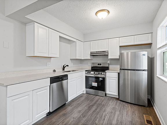 3rd image of 2410-2496 N 38th St #2472