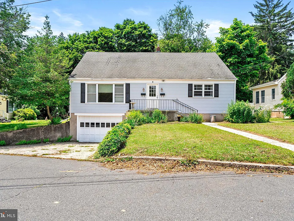 4 Pierson Pl #B