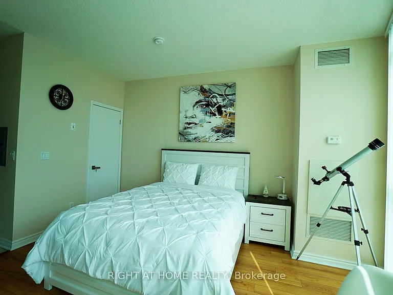 219 Fort York Blvd #3307 — Photo 44
