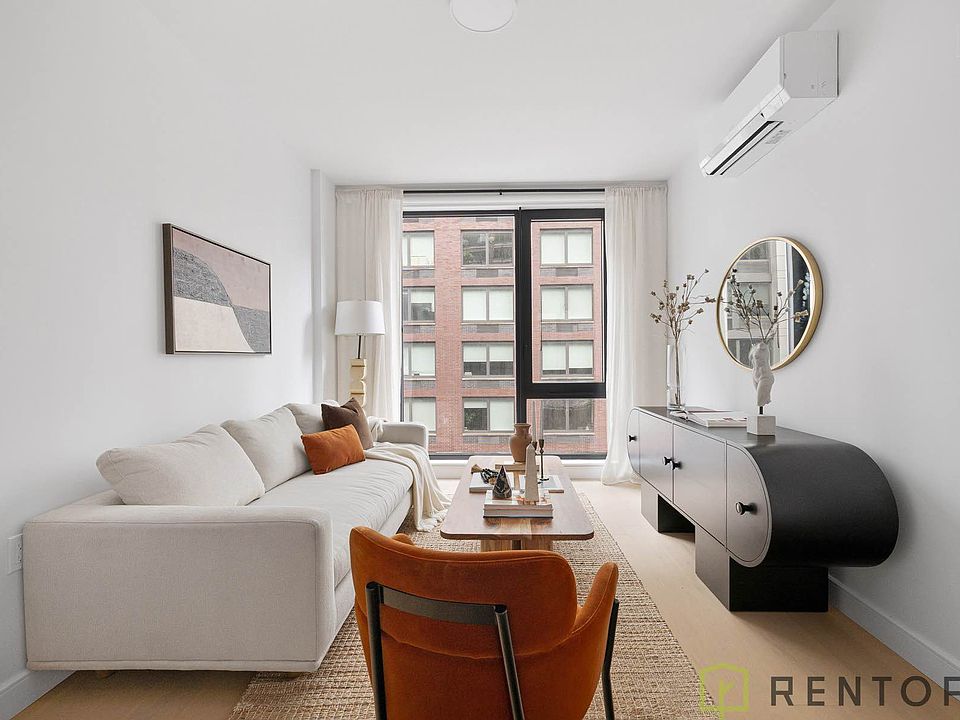 1st image of 555 W 45th St #5C