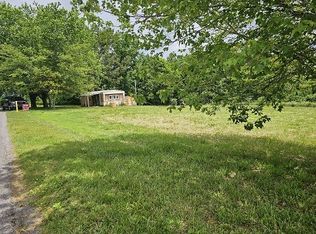 11180 New Cut Off Rd, Bon Aqua, TN 37025
