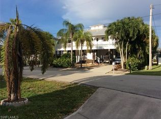 2308 Carambola Ln, Saint James City, FL 33956