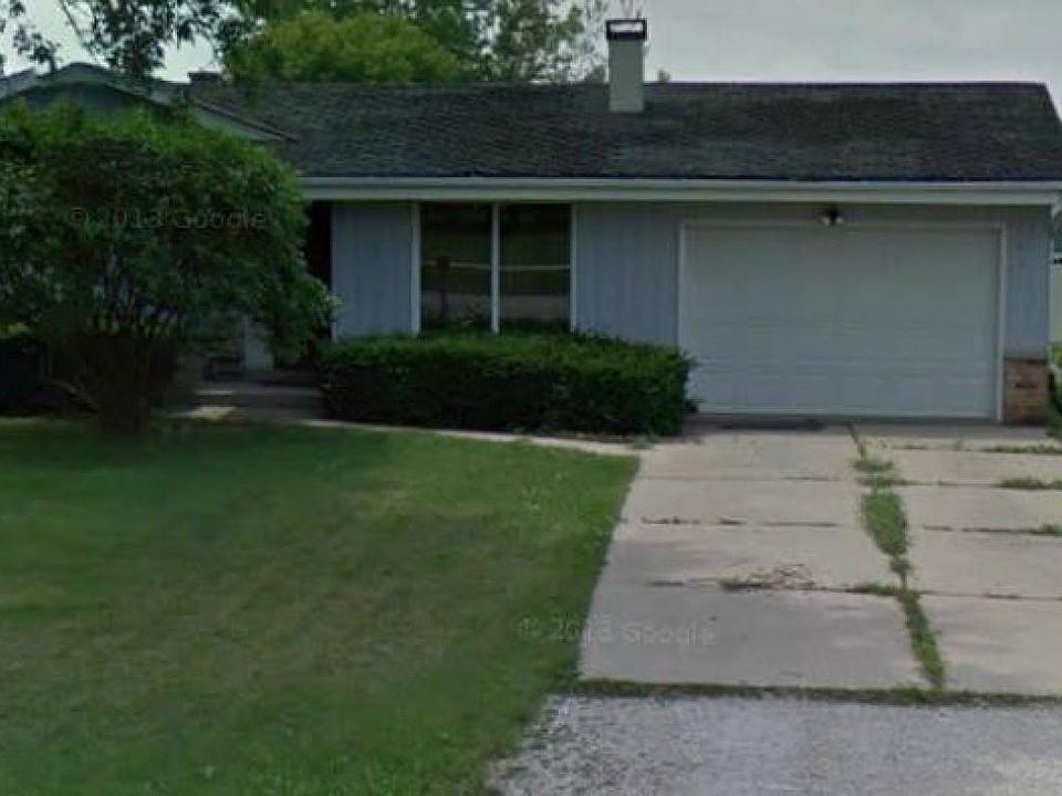 1st image of 4421 S 51st St