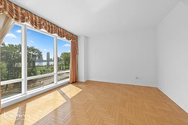 Sold by Keller Williams NYC | media 4