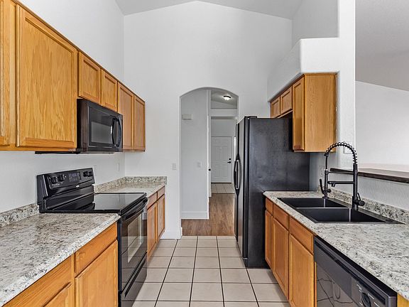 4th image of 7411 S 38th Dr