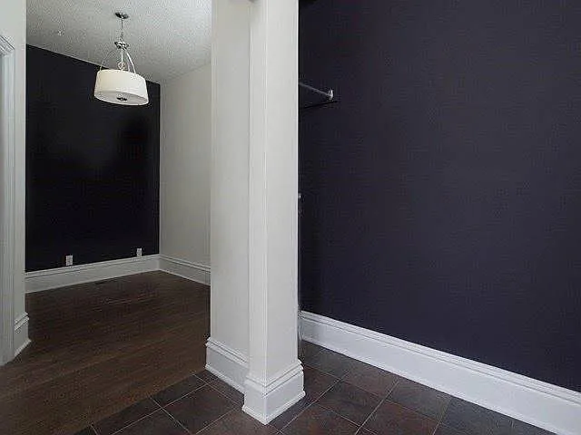 111 Ainslie St N #3 — Photo 11