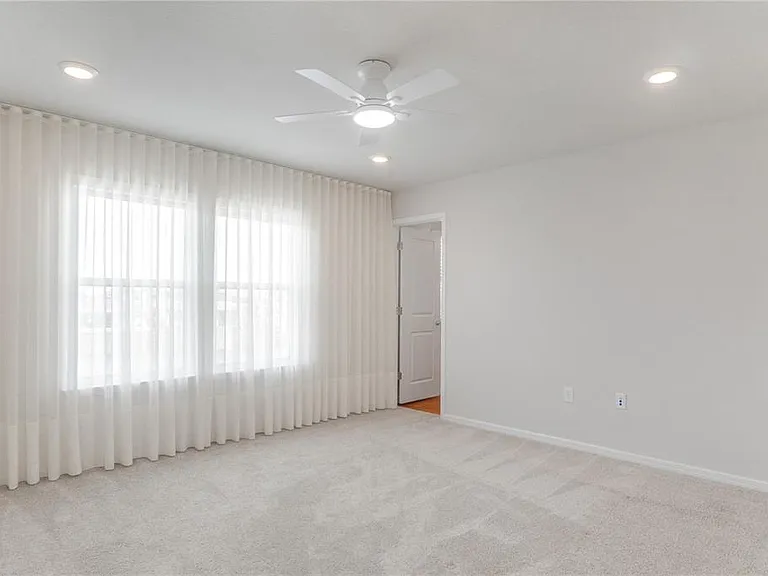 14025 Kauai Dr — Photo 36