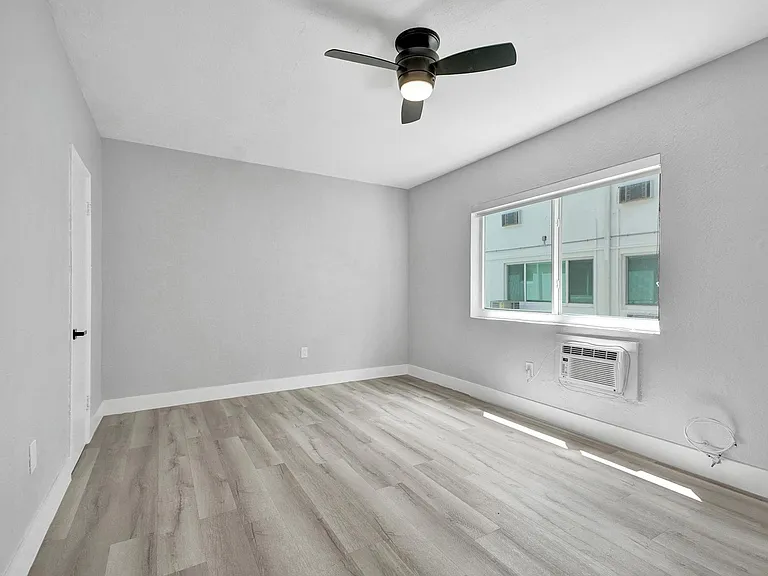 9200 East Bay Harbor Drive — Photo 7