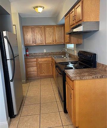 3rd image of 4909 Wabash St #D