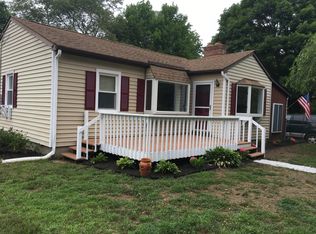 99 Hewitt Rd, Mystic, CT 06378