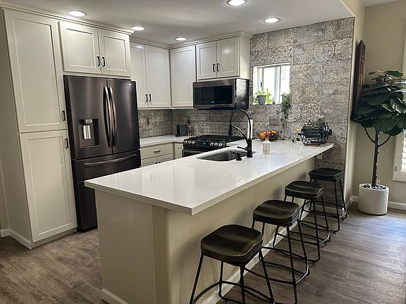 5th image of 12614 Carmel Country Rd Unit 50