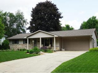 415 Brookridge St, Green Bay, WI 54301