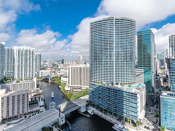 2nd image of 475 Brickell Ave #8