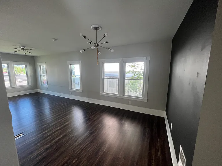 82 Dakota St #1 — Photo 3