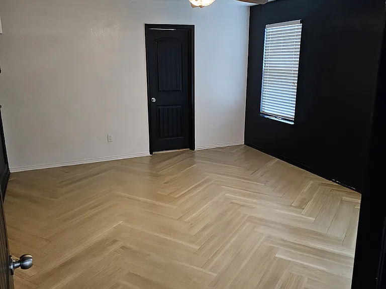 6935 Quantum Loop — Photo 1