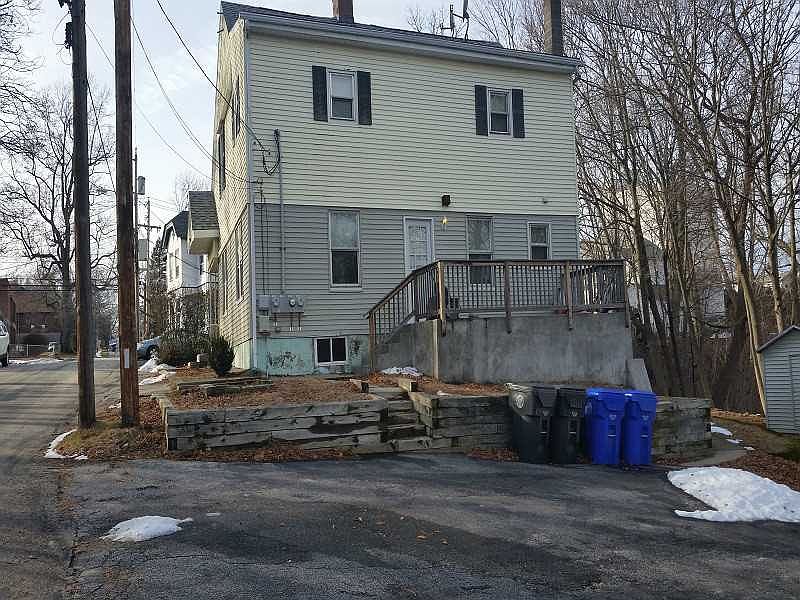 2nd image of 8 Walker St
