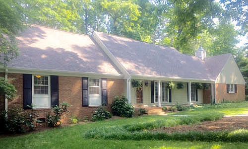 1st image of 120 Pine Cone Dr