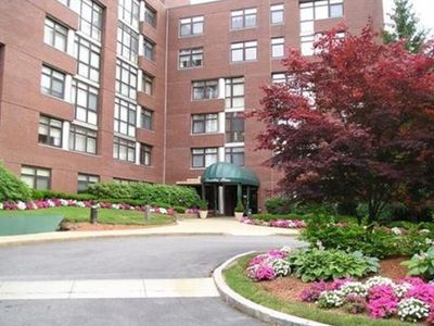 79 Florence St APT 208S, Chestnut Hill, MA, 02467