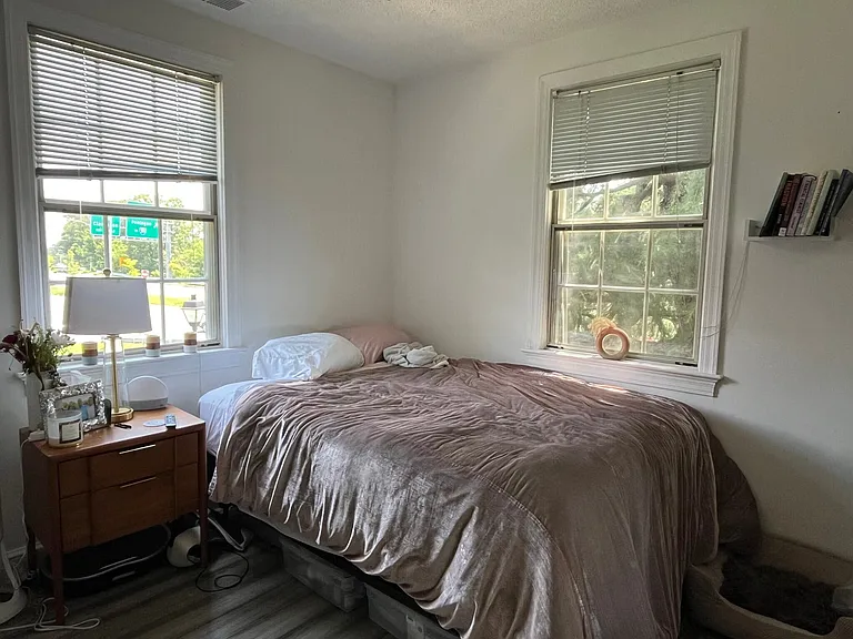 2405 Arlington Blvd — Photo 23