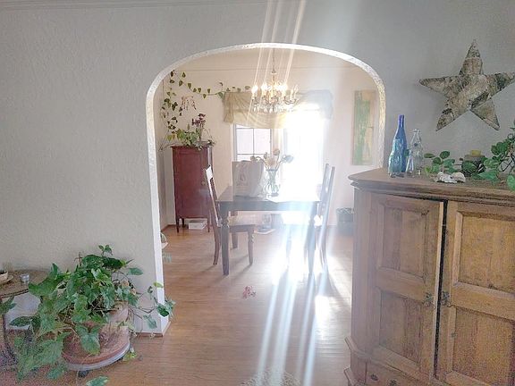2nd image of 1320 Queen Anne Ave N APT 6