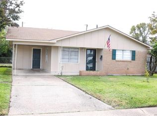 2004 Dennis St, Bossier City, LA 71112