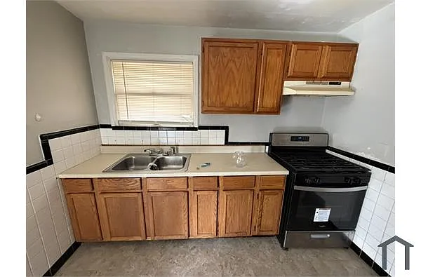 Building Photo - 8708 Kendale Dr