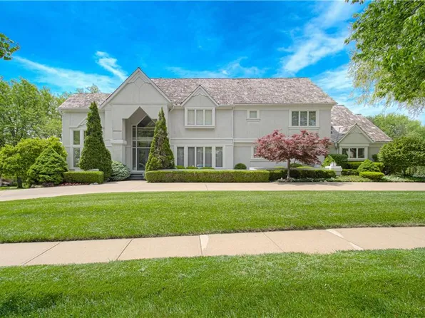 11504 Brookwood Ave, Leawood, KS 66211