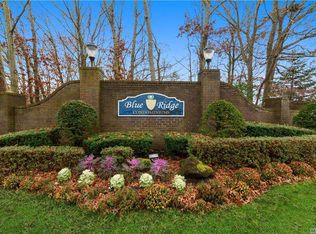 717 Blue Ridge Dr, Medford, NY 11763