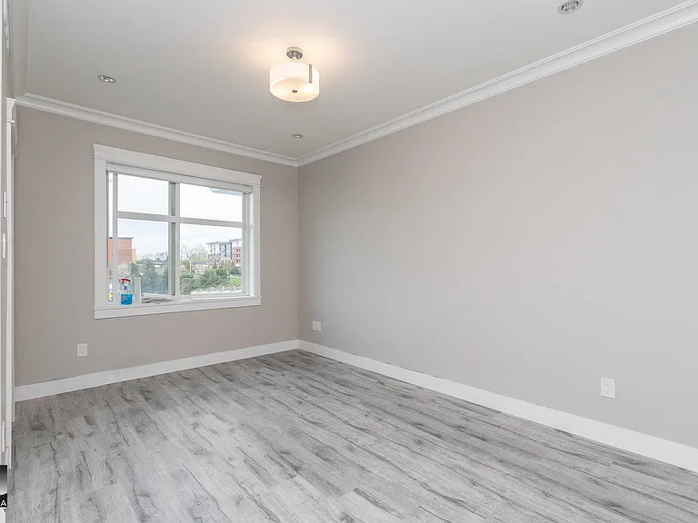 9560 Alexandra Rd #8 — Photo 11