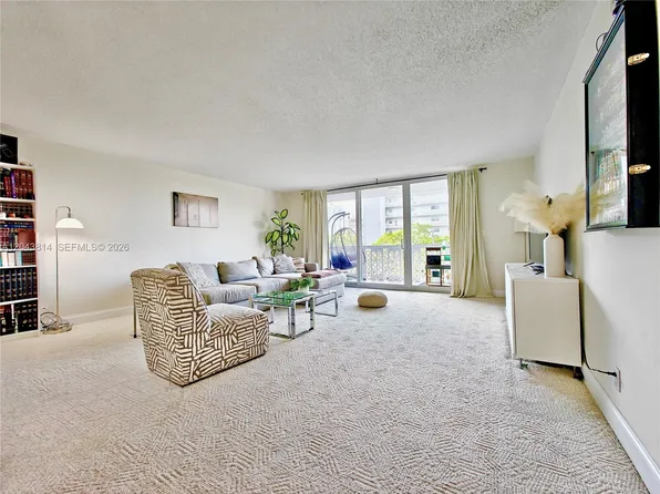 400 NE 12th Ave APT 306, Hallandale Beach, FL 33009