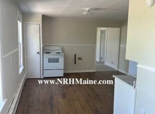 100 Mill St #4, Auburn, ME 04210