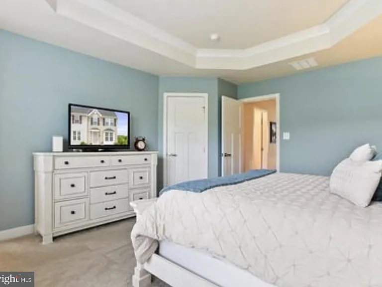 211 Ontario Dr — Photo 14