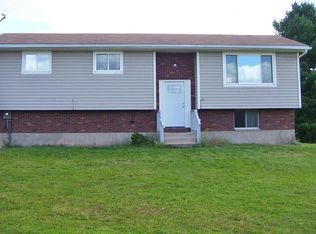 39 Shale Rd, Beach Lake, PA 18405