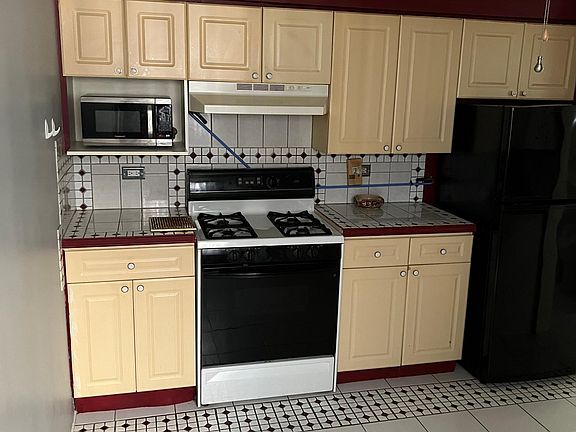 3rd image of 5133 N Neva Ave #Gn