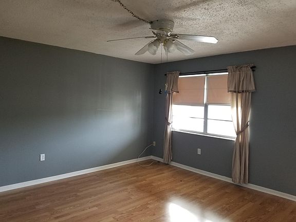 3rd image of 4050 4th St N APT 320
