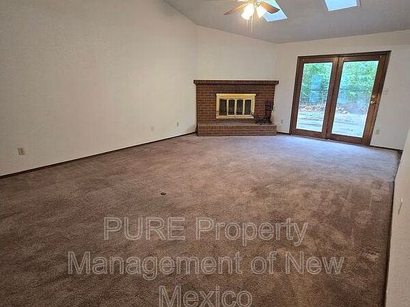 4th image of 3812 Wilshire Dr