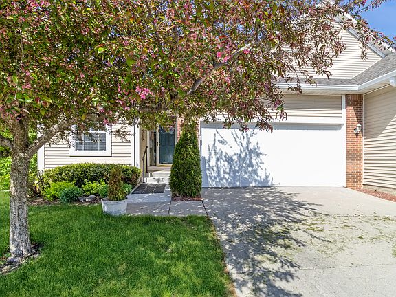 3rd image of 2315 Westwind Dr