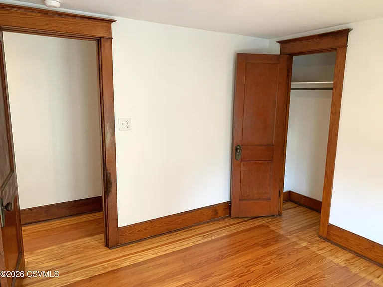 1004 W Market St — Photo 17