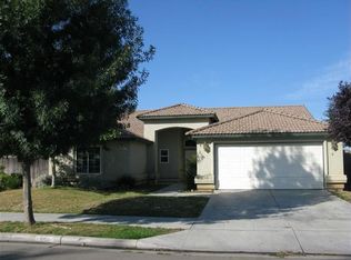 896 Shannon Ave, Madera, CA 93637